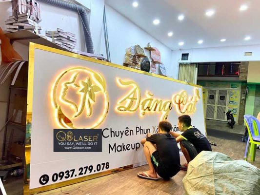 xưởng gia công biển quảng cáo tại Quận 10